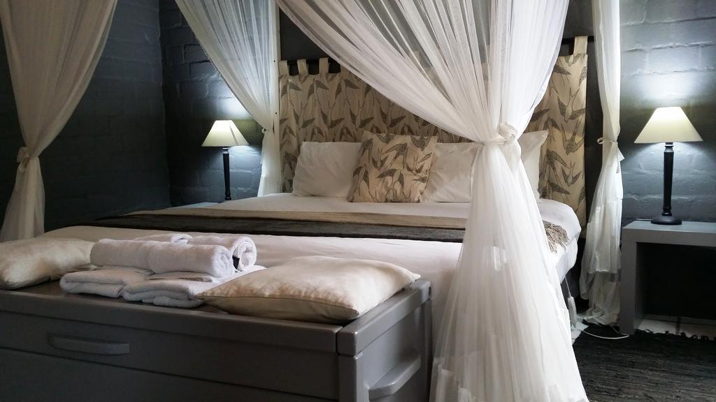 Hornbill House Self Catering Accommodation Hermanus Exterior foto